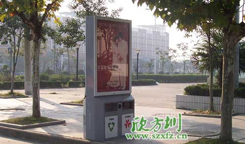   廣告垃圾箱驚艷亮相廣東汕頭街道。