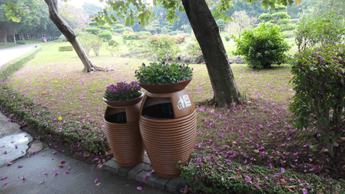  汕頭玻璃鋼花盆垃圾桶，點(diǎn)綴公園好環(huán)境。